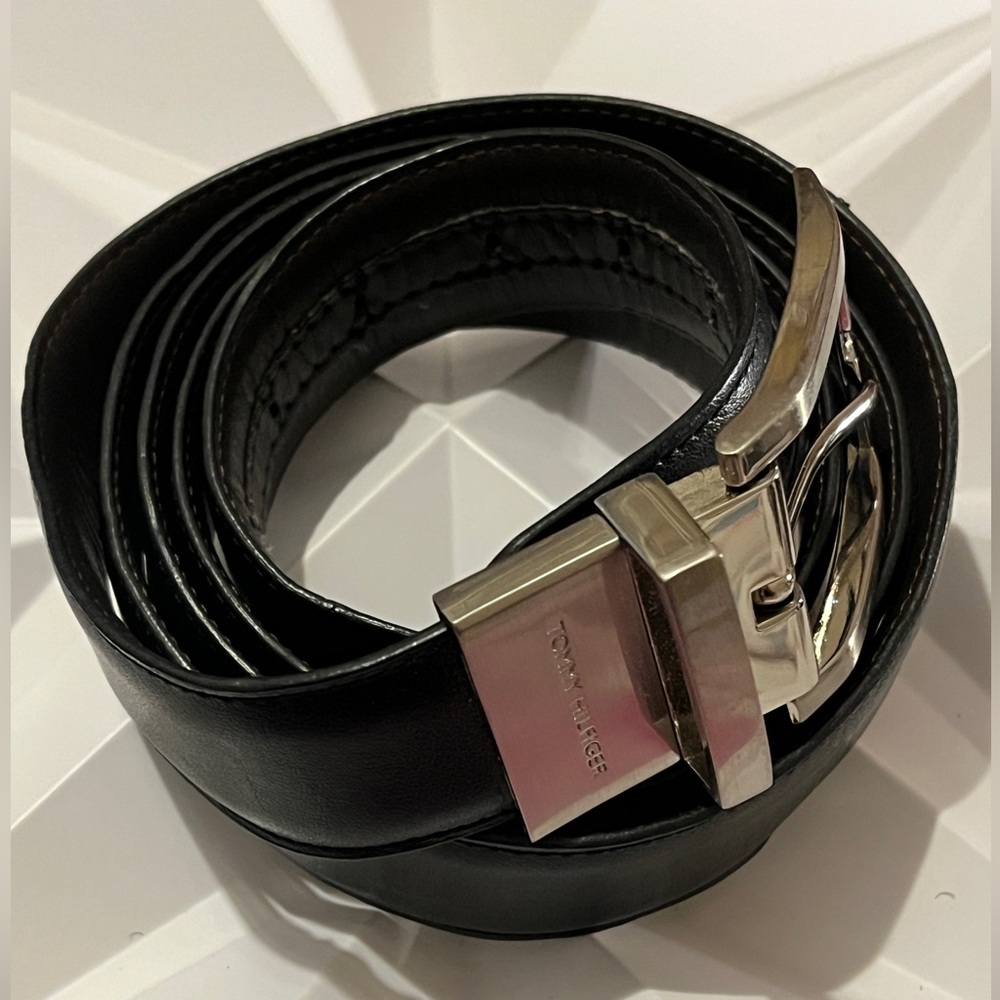 Tommy Hilfiger Reversible Black & Brown Men’s Leather Belt SIZE: 58-60